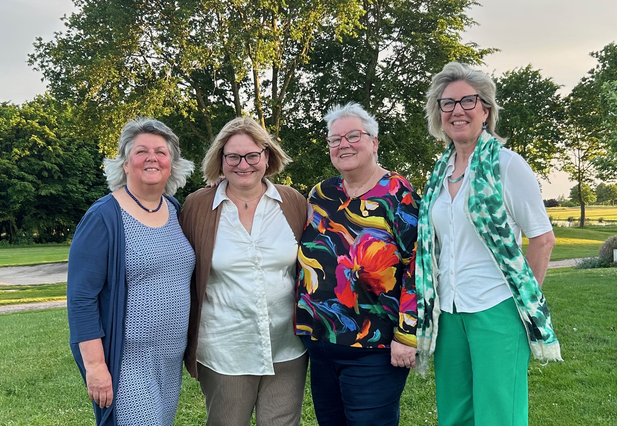 Susanne Eidinger, Präsidentin Brigitta Henß, Past President  Angela Firnbach, Schatzmeisterin  Susanne Eicher, 1. Vizepräsidentin  Renate von Eickstedt-Bosse, 2. Vizepräsidentin